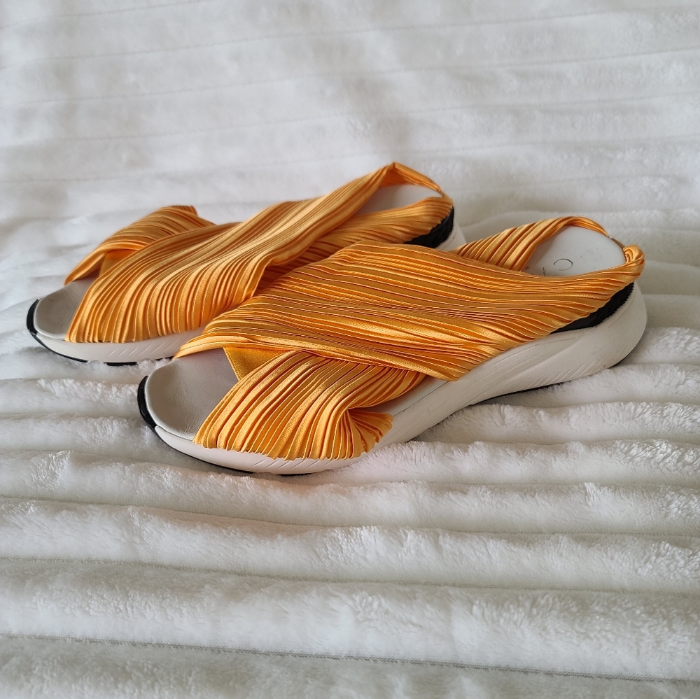 Casadei Slides, size 37 (US 7) orange